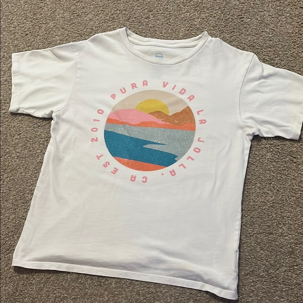 Pura Vida White and Pink Graphic Tee